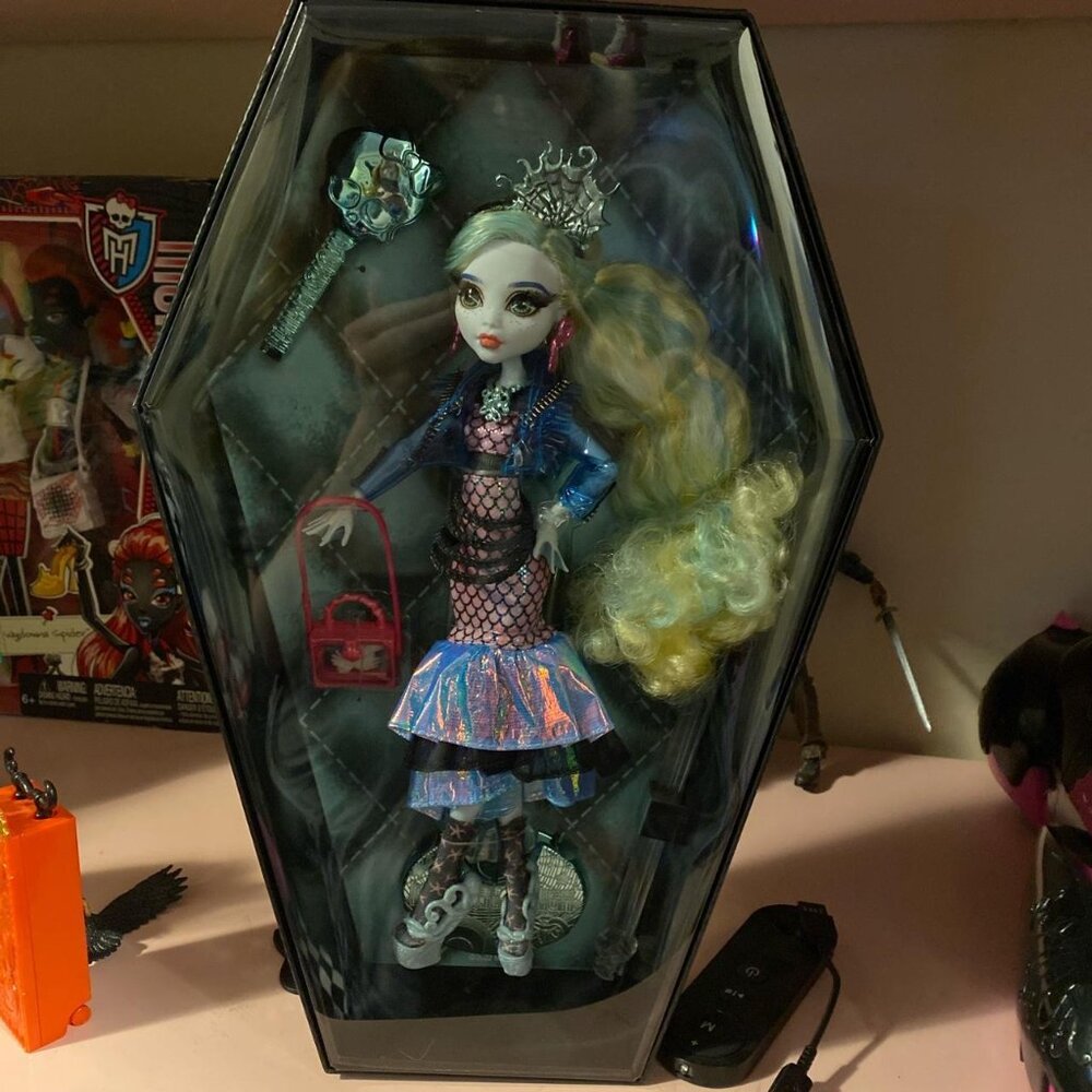 Monster High Haunt Couture Lagoona Blue BNIB